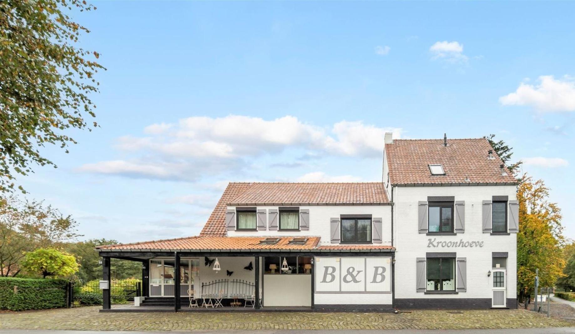 B&B De Kroonhoeve Beringen Extérieur photo